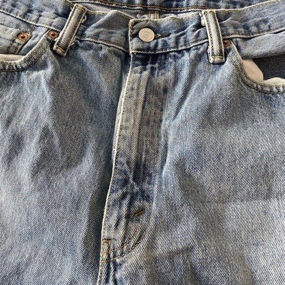 LEVIS 505 Classic Jeans 38 Waist - Inseam Measures 28" Thrashed Classic - Picture 10 of 16